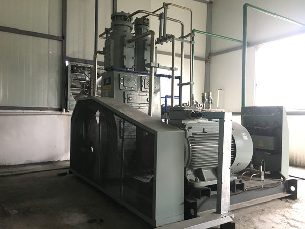 百联高压氮压缩机服务媒体组（1）