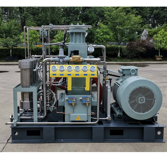 90-150m3水冷款四級壓縮高壓無油氧氣壓縮機